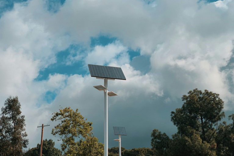 Komjoh Solar Flood Lights